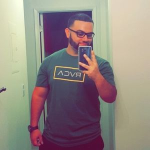 Meet your Posher, Carlos